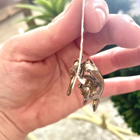 Vintage Hanging Cat Dangle Earrings - Picture 5 of 6